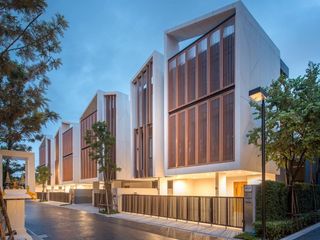 For sale 4 Beds house in Watthana, Bangkok