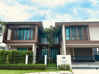 For rent 4 Beds house in Bang Kapi, Bangkok