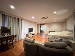 For rent そして for sale 5 Beds house in Wang Thonglang, Bangkok
