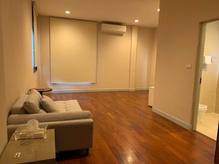 For rent そして for sale 5 Beds house in Wang Thonglang, Bangkok