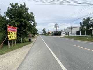 À vendre terrain à Phanat Nikhom, Chonburi