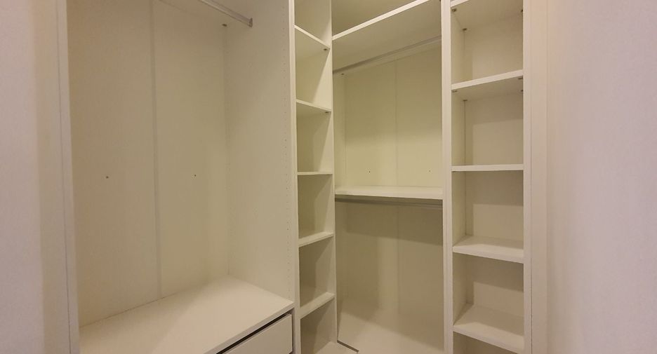 Wohnung zur Miete mit 3 Zimmer in Watthana, Bangkok