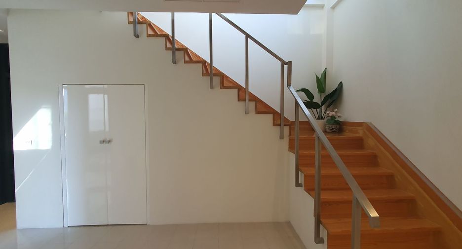 Wohnung zur Miete mit 3 Zimmer in Watthana, Bangkok