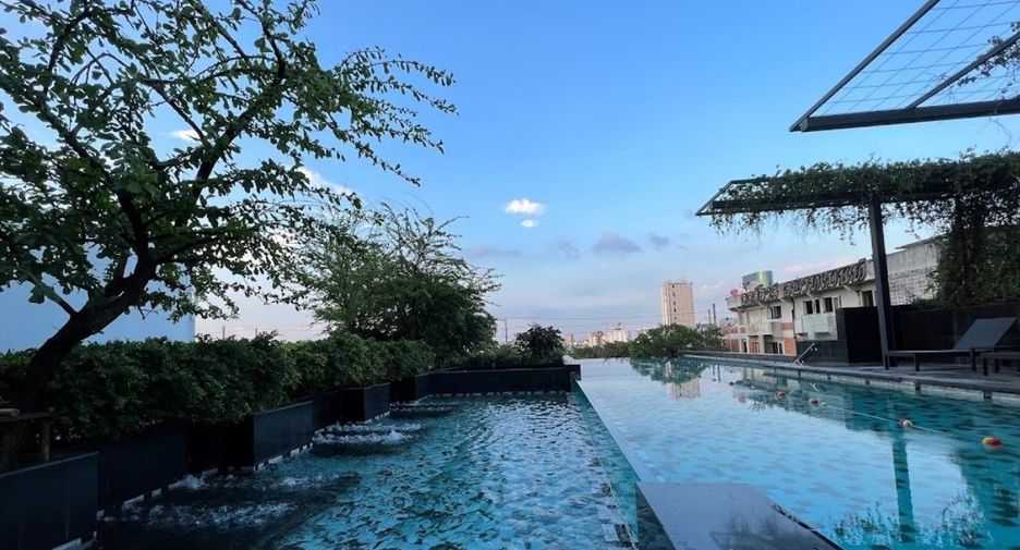 Wohnung zur Miete mit 3 Zimmer in Watthana, Bangkok