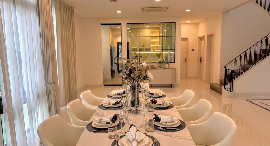 For rent 4 bedrooms house in Saphan Sung, Bangkok