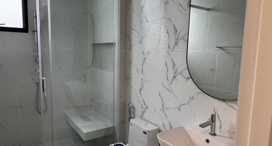 For rent 4 bedrooms house in Saphan Sung, Bangkok