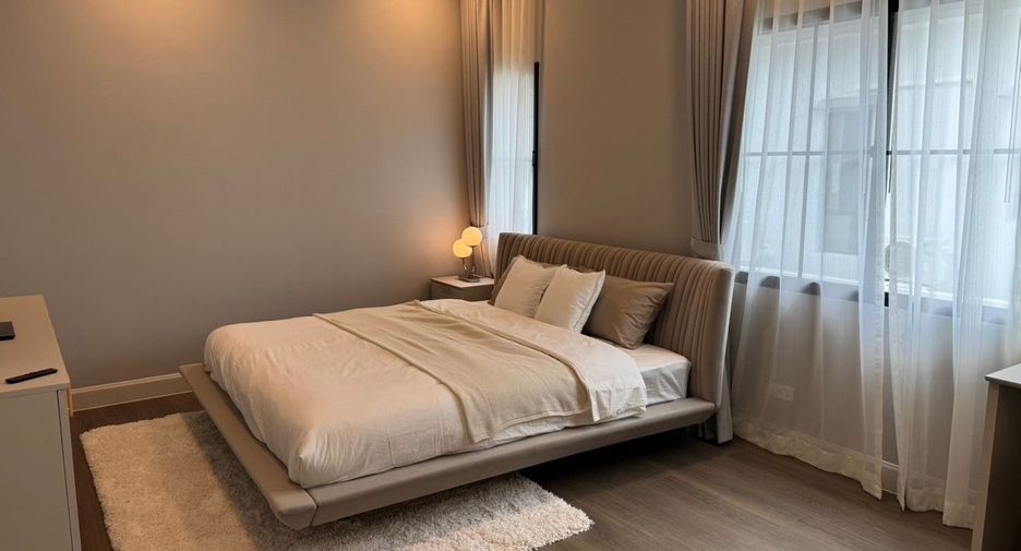 For rent 4 bedrooms house in Saphan Sung, Bangkok