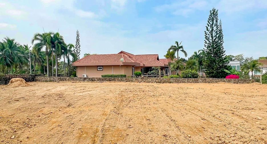 出售 土地 在 Sattahip, Chon Buri