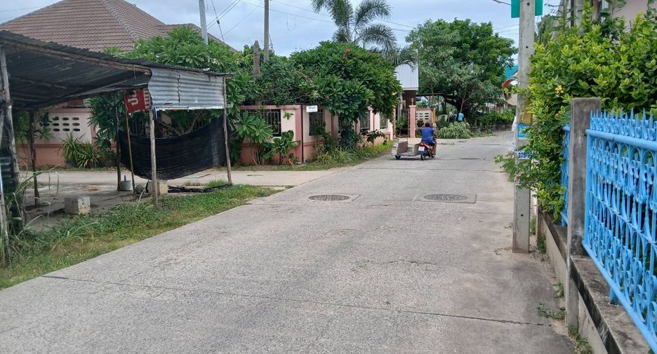 出售 土地 在 Sattahip, Chon Buri