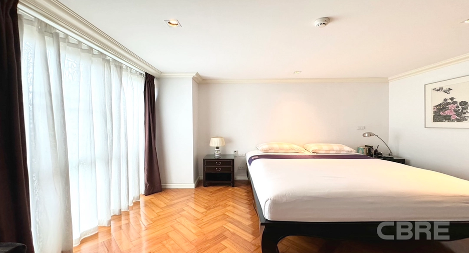 For sale 2 ベッドルーム condo in Khlong Toei, Bangkok