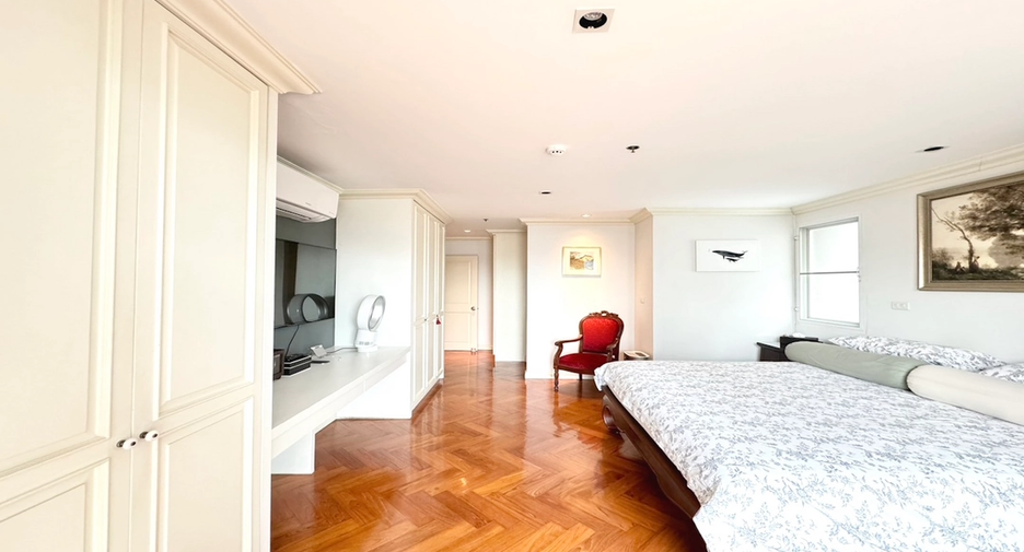 For sale 2 ベッドルーム condo in Khlong Toei, Bangkok
