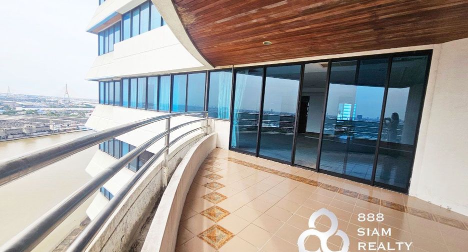 Condo en venta de 3 habitaciones en Yan Nawa, Bangkok