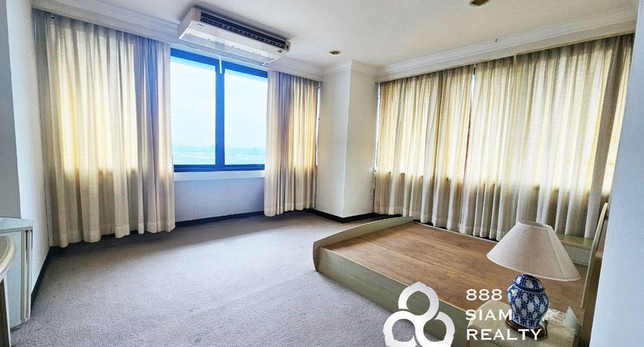 For sale 3 bedrooms condo in Yan Nawa, Bangkok