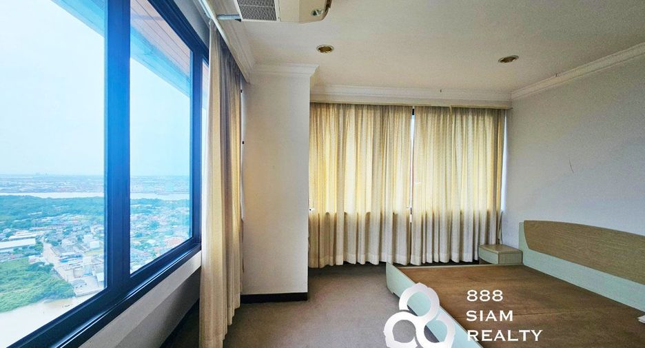 For sale 3 bedrooms condo in Yan Nawa, Bangkok