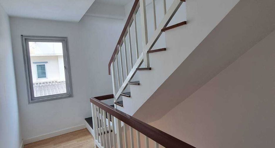 For sale 3 bedrooms townhouse in Mueang Nonthaburi, Nonthaburi
