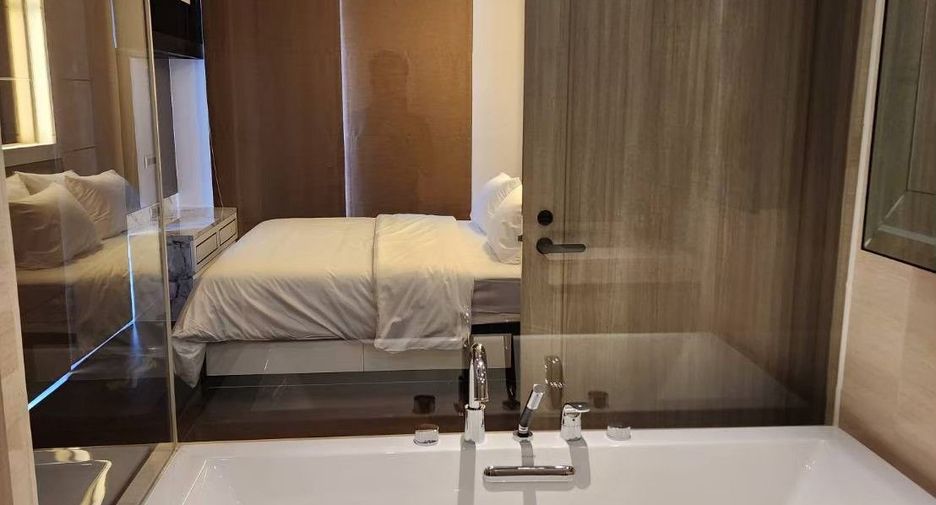À louer et à vendre 1 chambre condo à Khlong Toei, Bangkok