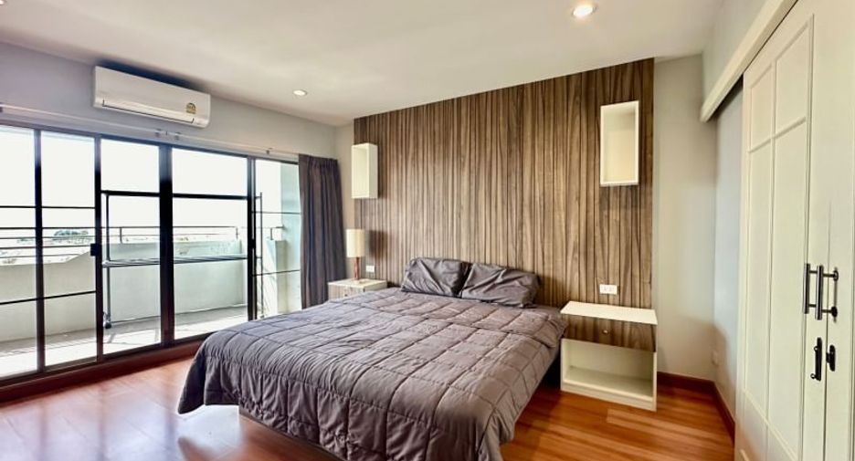For rent 2 bedrooms condo in Si Racha, Chonburi