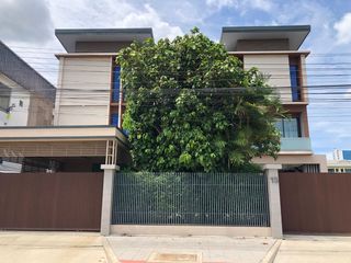 For sale 5 bed office in Prawet, Bangkok