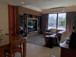For sale 5 bed office in Prawet, Bangkok