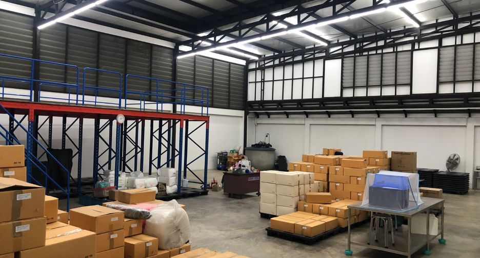 Oficina en venta de 5 habitaciones en Prawet, Bangkok