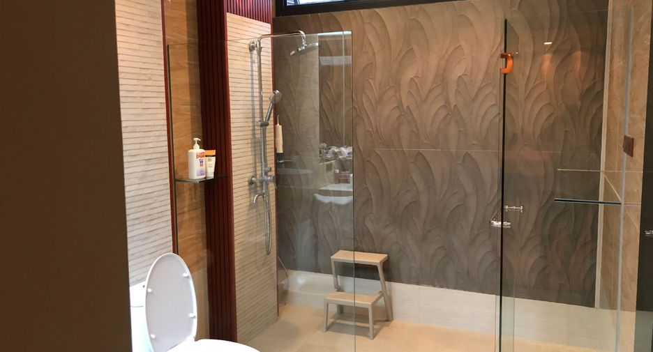 Oficina en venta de 5 habitaciones en Prawet, Bangkok