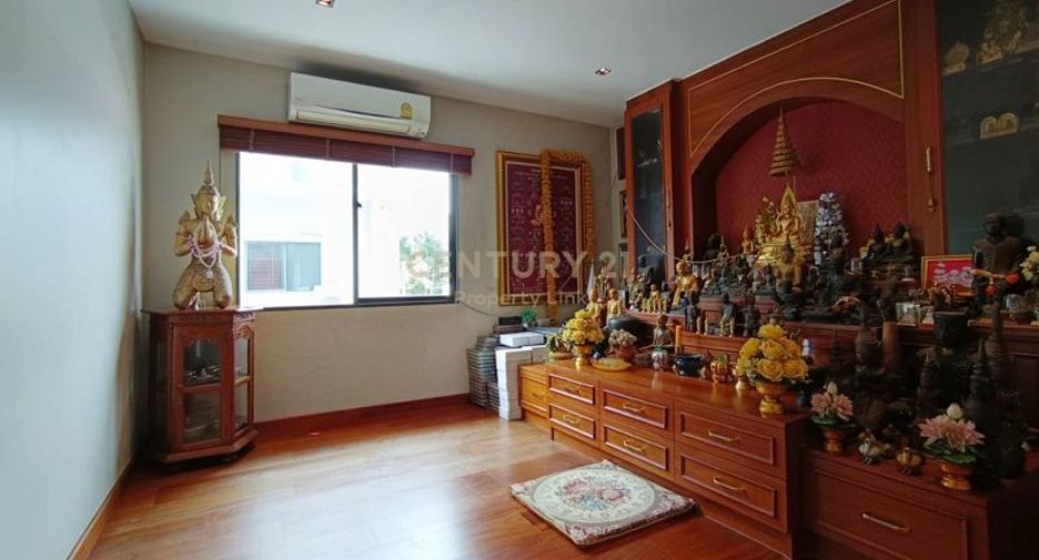 For sale 3 ベッドルーム townhouse in Bang Kho Laem, Bangkok