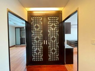 Apartamento en alquiler de 3 habitaciones en Pathum Wan, Bangkok