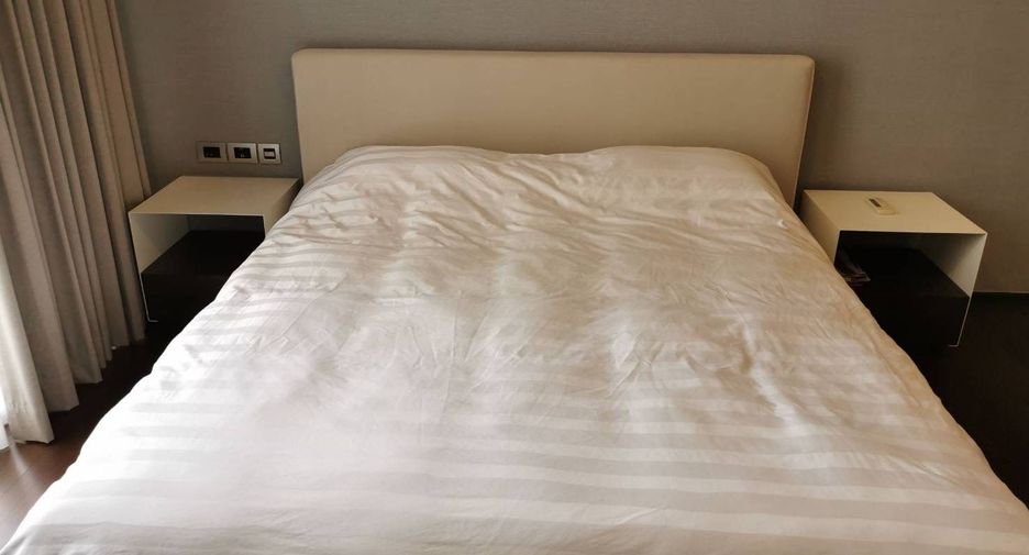 For sale 1 bed condo in Khlong Toei, Bangkok
