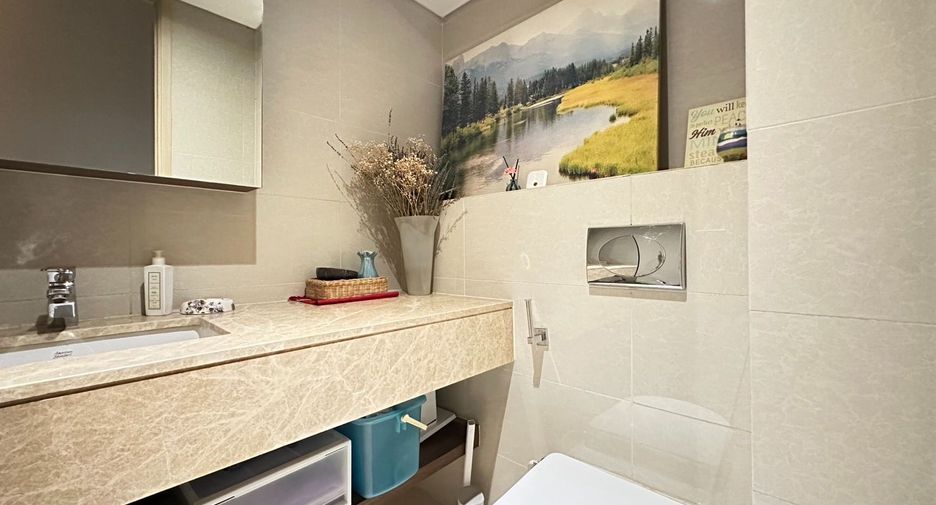 For rent 2 bedrooms condo in Watthana, Bangkok