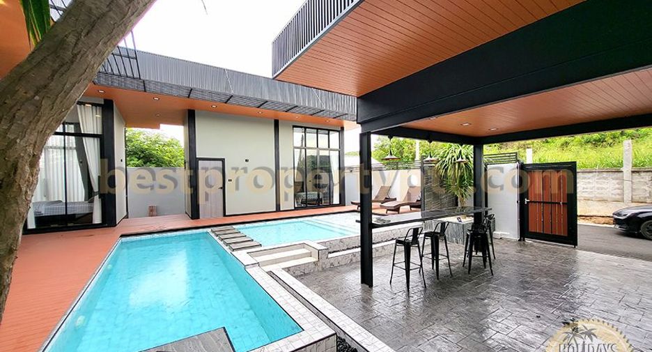 For sale 4 bedrooms villa in Sattahip, Chonburi