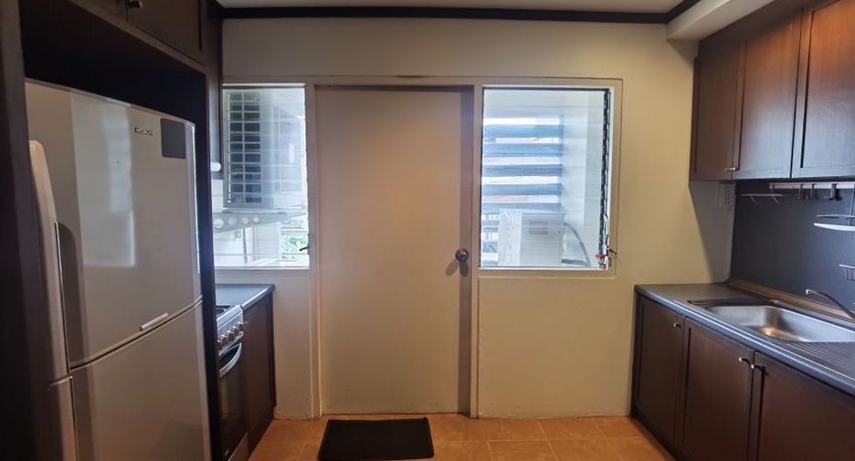 For rent 2 bedrooms apartment in Phaya Thai, Bangkok