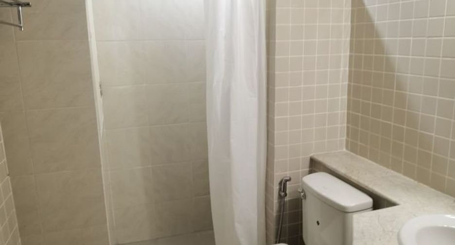 For rent 2 bedrooms apartment in Phaya Thai, Bangkok