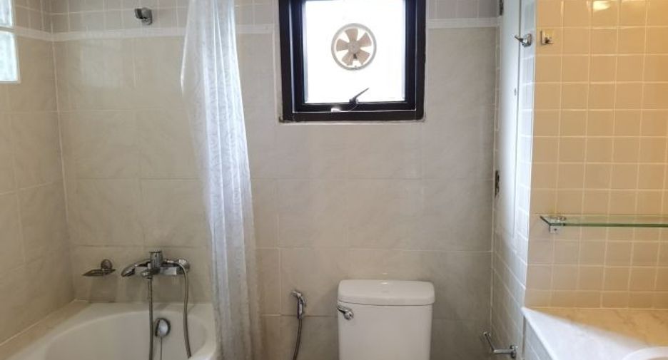 For rent 2 bedrooms apartment in Phaya Thai, Bangkok