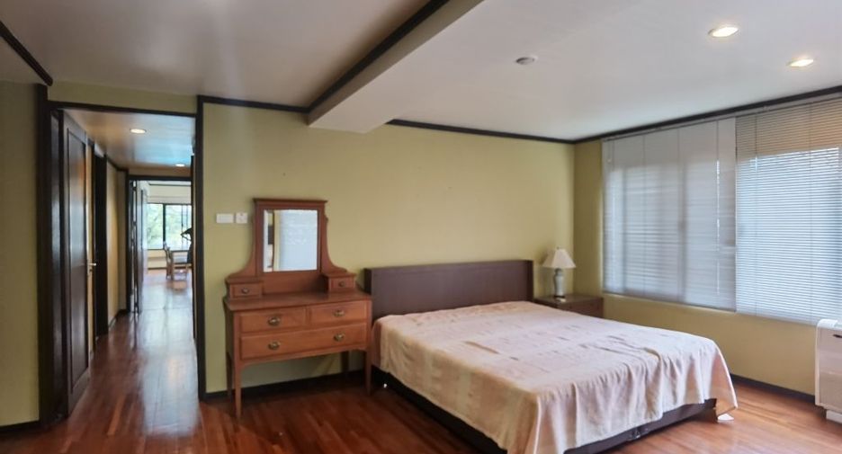 For rent 2 bedrooms apartment in Phaya Thai, Bangkok
