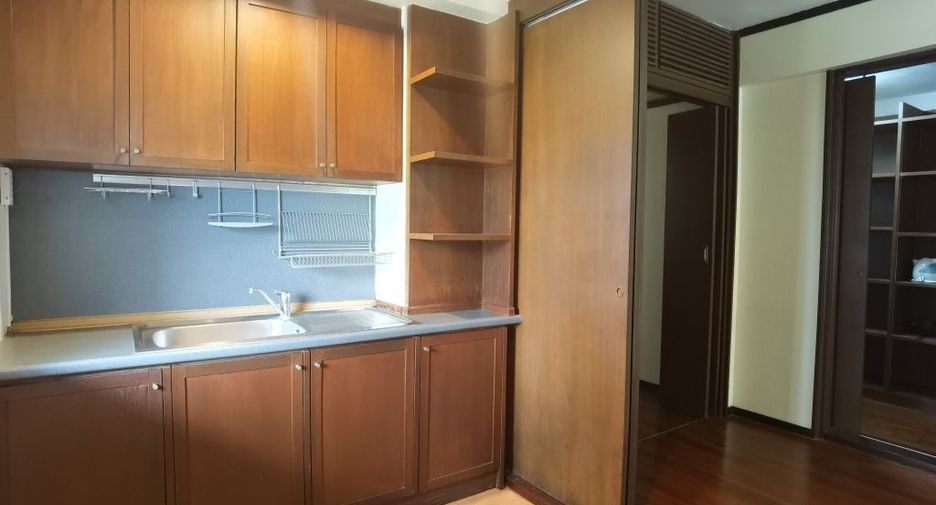 For rent 2 bedrooms apartment in Phaya Thai, Bangkok