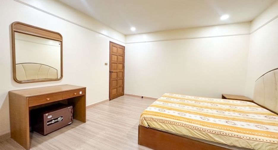 For rent 2 bedrooms condo in Si Racha, Chonburi