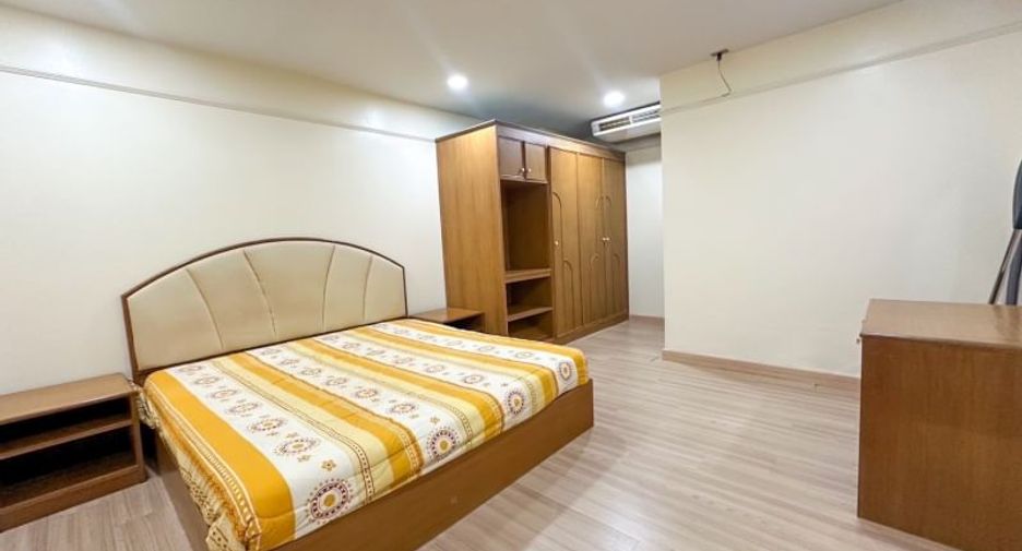 For rent 2 bedrooms condo in Si Racha, Chonburi
