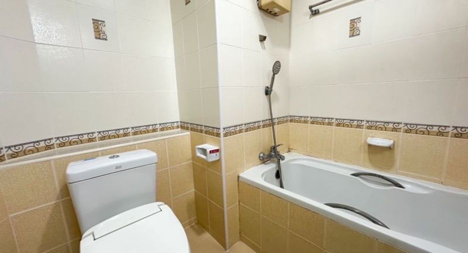 For rent 2 bedrooms condo in Si Racha, Chonburi