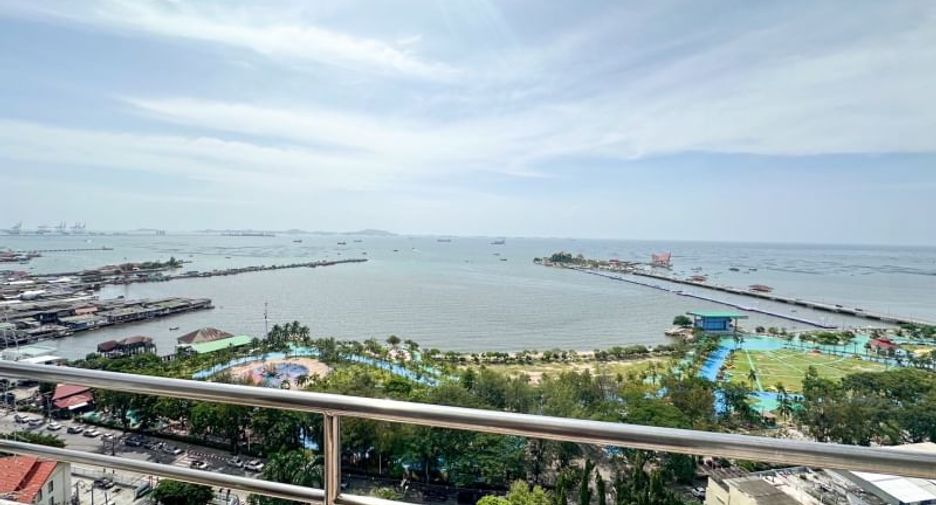For rent 2 bedrooms condo in Si Racha, Chonburi