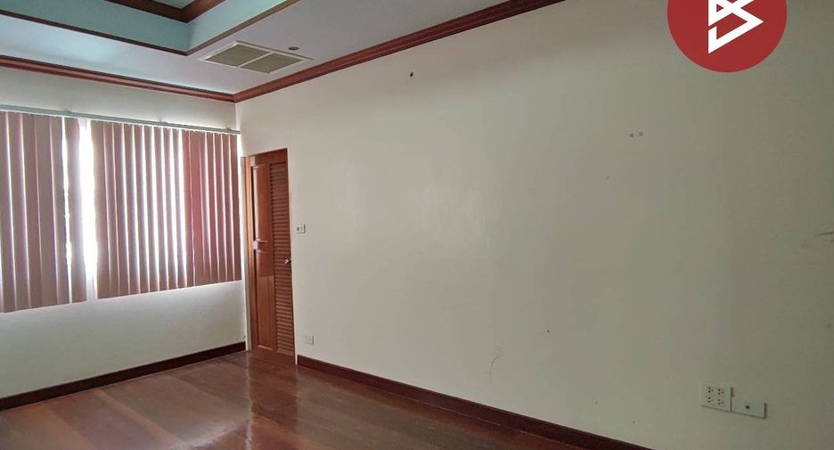 For sale 4 bedrooms house in Phra Samut Chedi, Samut Prakan