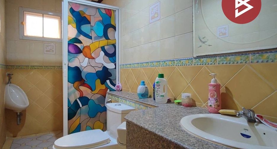 For sale 4 bedrooms house in Phra Samut Chedi, Samut Prakan