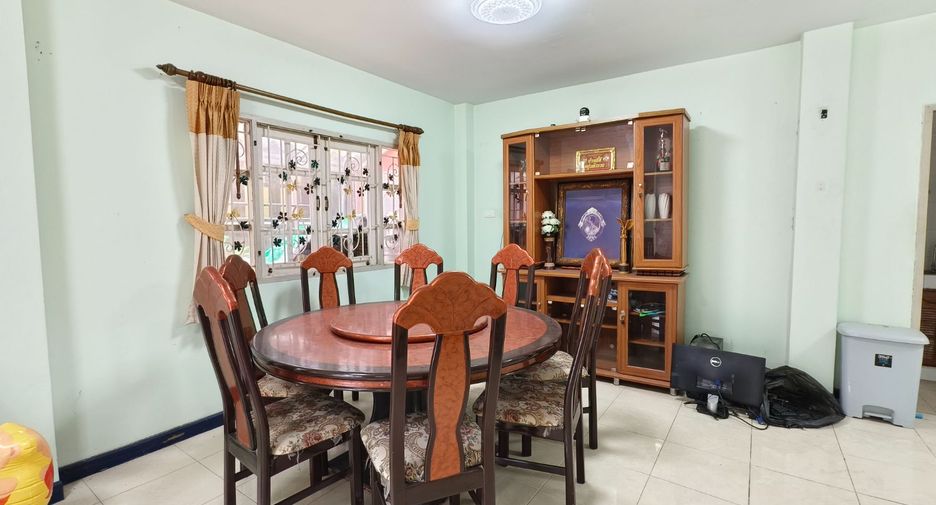 For sale 4 bed house in Thanyaburi, Pathum Thani
