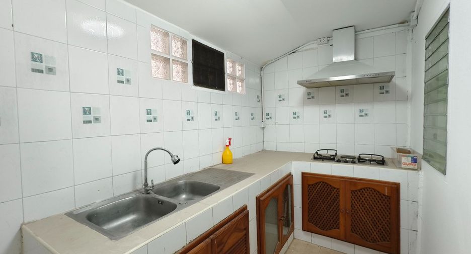 For sale 4 bed house in Thanyaburi, Pathum Thani