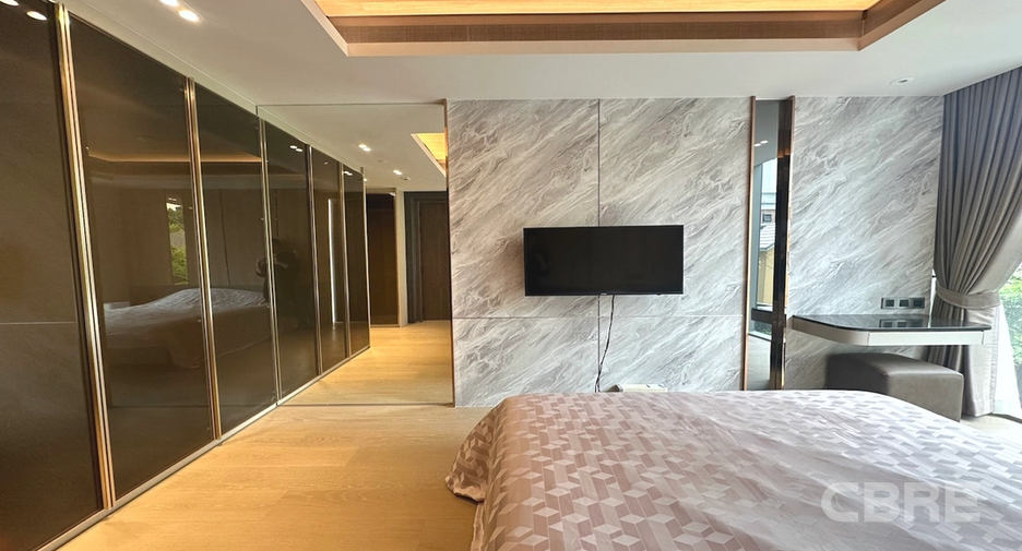 For sale 1 bed condo in Pathum Wan, Bangkok