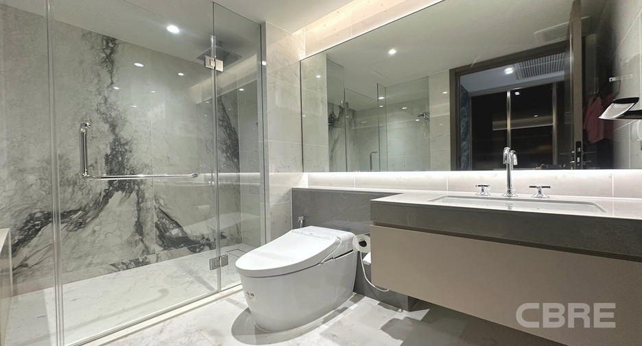 For sale 1 bed condo in Pathum Wan, Bangkok