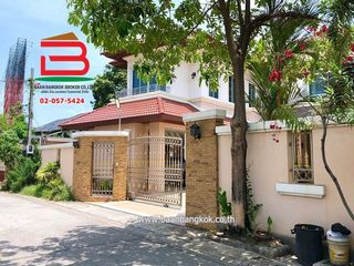 For sale 9 ベッドルーム house in Din Daeng, Bangkok
