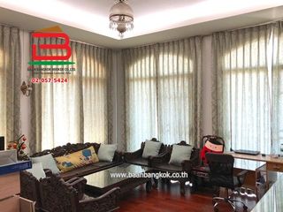 For sale 9 ベッドルーム house in Din Daeng, Bangkok