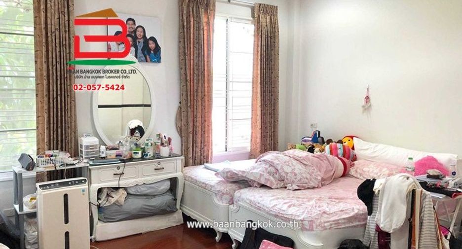 For sale 9 bedrooms house in Din Daeng, Bangkok