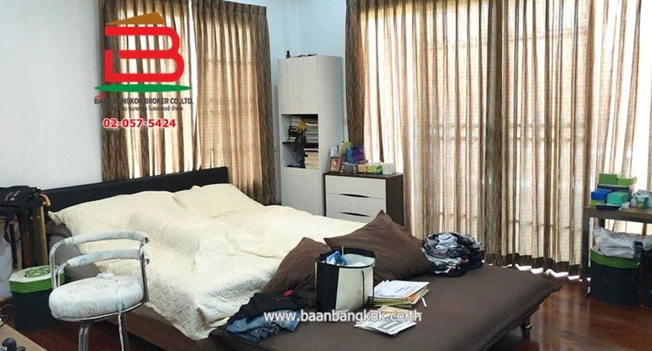 For sale 9 bedrooms house in Din Daeng, Bangkok