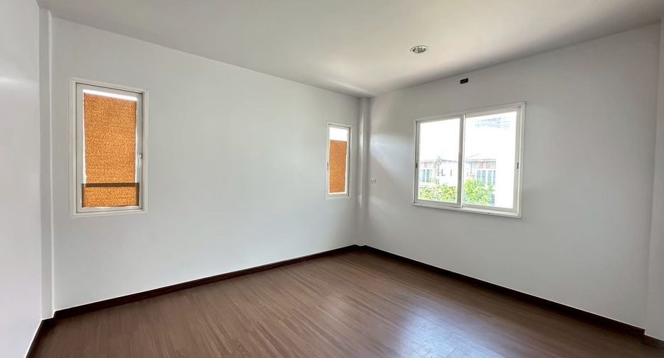 For sale 3 bedrooms house in Thanyaburi, Pathum Thani